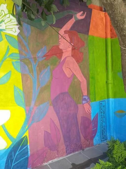 La Casa De Los Murales 아벨라네다 외부 사진